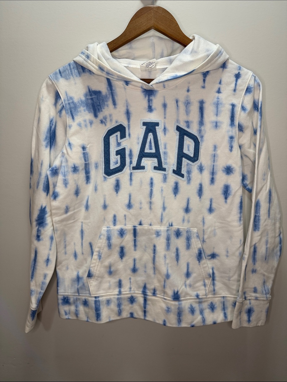 GAP White & Blue Tie-Dye Hoodie for Kids 23.5 x 21